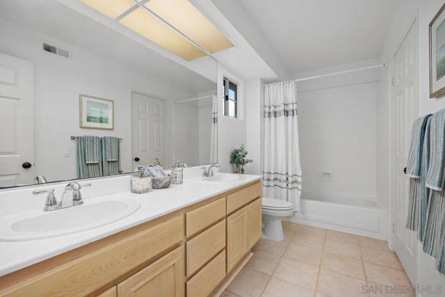 3965 Via Holgura, San Diego CA: https://media.crmls.org/mediaz/48d4d345-2f01-43dc-bb79-72bb230e26b0.jpg