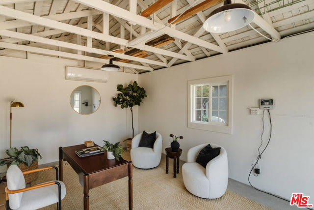 2709 S Harcourt Avenue, Los Angeles CA: https://media.crmls.org/mediaz/48d547d0-3c7f-413d-9bfd-d9e14fe012fe.jpg
