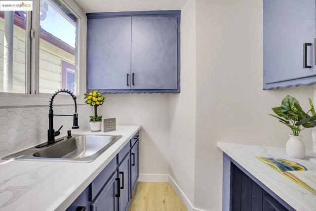 319 S 37Th St, Richmond CA: https://media.crmls.org/mediaz/48d5856d-43d8-42d8-9196-fd0d1f53a0f1.jpg