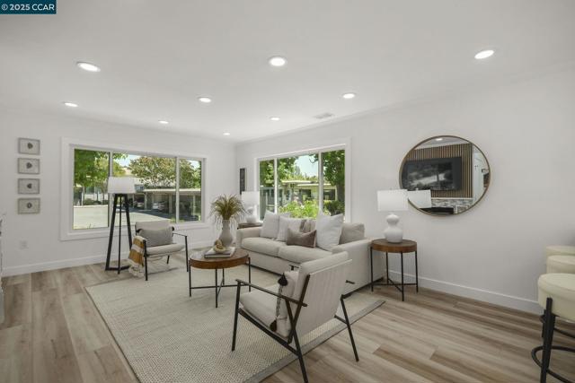 1133 Golden Rain Road, Walnut Creek CA: https://media.crmls.org/mediaz/48d5878d-fe90-4a40-9258-290e6837769a.jpg