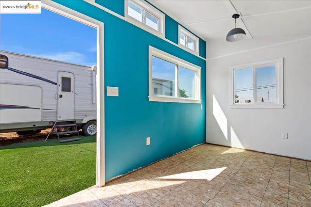 5218 Sandmound Blvd, Oakley CA: https://media.crmls.org/mediaz/48d62829-875c-4760-940d-c05148d7830e.jpg