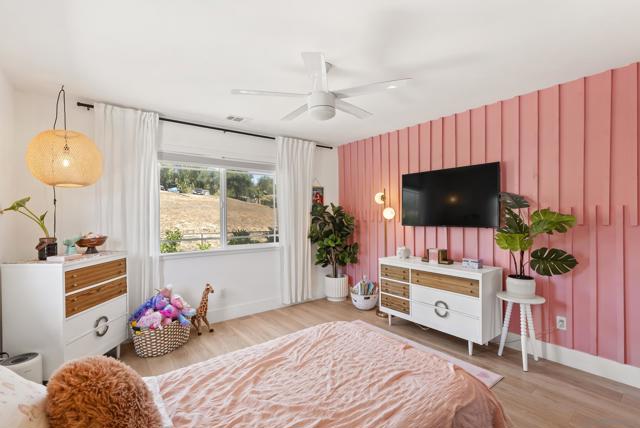 3860 Las Flores, Fallbrook CA: https://media.crmls.org/mediaz/48d64761-210d-432e-ace5-bf43244daea4.jpg