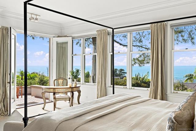 1515 El Camino Del Teatro, La Jolla CA: https://media.crmls.org/mediaz/48d7f5ae-6034-484a-929a-1270fdfd67d2.jpg