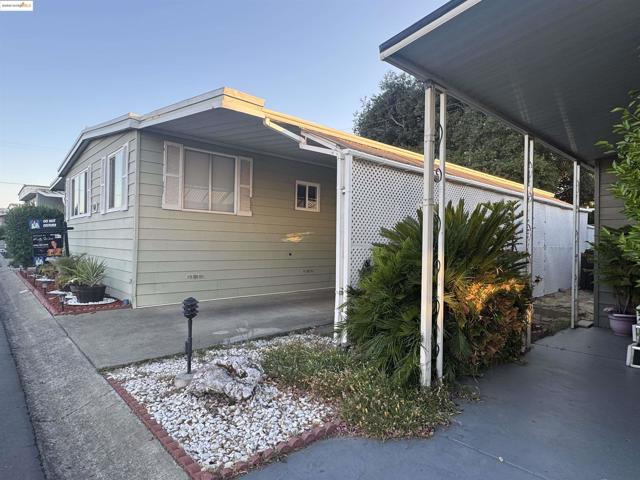 137 Zartop, Oakley CA: https://media.crmls.org/mediaz/48d803de-d802-4611-b88c-b11ff2ed3a11.jpg