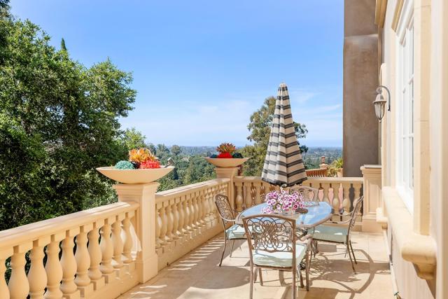 16840 Cypress Way, Los Gatos CA: https://media.crmls.org/mediaz/48d8f159-3505-483a-a7da-db1a921ab4e7.jpg