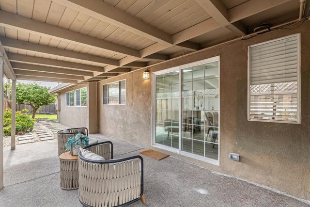 Image 36 of 49 For 1130 Breezewood Court