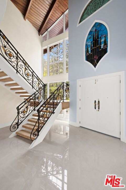 1727 Stone Canyon Road, Los Angeles CA: https://media.crmls.org/mediaz/48da364f-74f3-45d2-90a7-d998933787e6.jpg