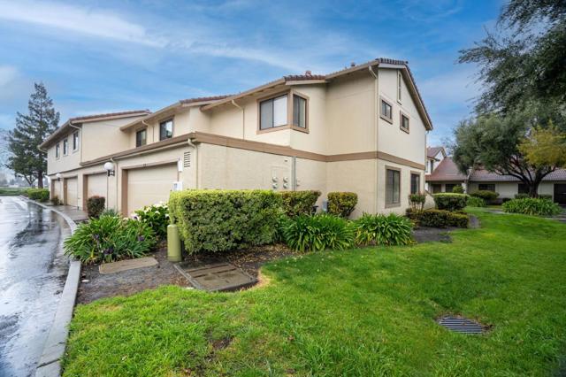 441 Colony Knoll Drive, San Jose CA: https://media.crmls.org/mediaz/48daf277-ca0f-4271-ad4c-2483d1dc76a0.jpg