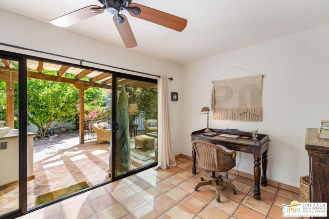 2336 N Girasol Avenue, Palm Springs CA: https://media.crmls.org/mediaz/48db07af-bc03-40c1-bc50-b6356401251d.jpg