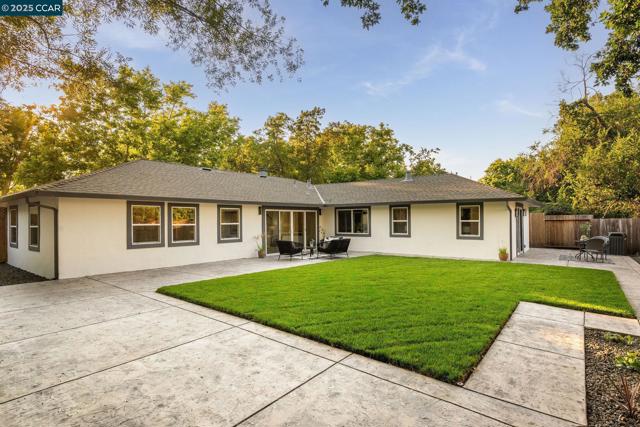1961 Ardith Dr, Pleasant Hill CA: https://media.crmls.org/mediaz/48db2252-b20c-4fc0-a2c5-e3d963446a8f.jpg
