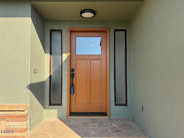 963 La Vuelta Place, Santa Paula CA: https://media.crmls.org/mediaz/48db22b4-dbde-4b31-be53-4dce3c8ab1c4.jpg