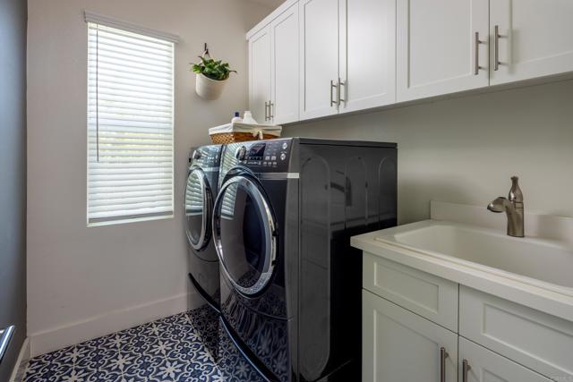 744 Adelaide Circle, Encinitas CA: https://media.crmls.org/mediaz/48db278c-f26d-45df-bdf4-43f1762f8ea0.jpg