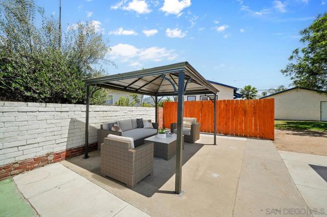 8787 Washington Avenue, La Mesa CA: https://media.crmls.org/mediaz/48db332f-6969-44d3-9406-dad9d0cc344a.jpg