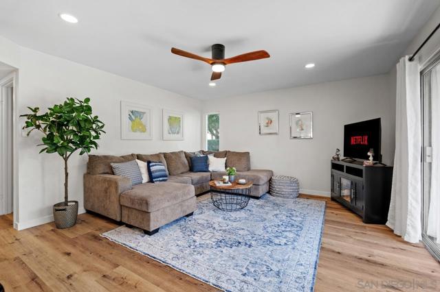 1817 E Grand ave, Escondido CA: https://media.crmls.org/mediaz/48dcb0e5-a7be-4d5a-9ab8-4ff8de99b15b.jpg