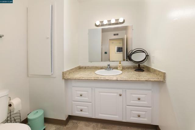 1984 Ascot Dr, Moraga CA: https://media.crmls.org/mediaz/48dcbc3b-c546-4413-913f-09fe9805b93c.jpg