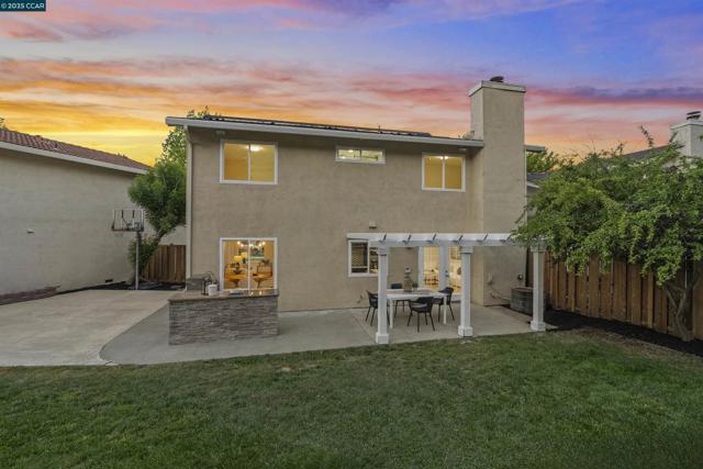 2916 Sombrero Circle, San Ramon CA: https://media.crmls.org/mediaz/48ddd06a-6970-486c-aaa6-7c658832f628.jpg