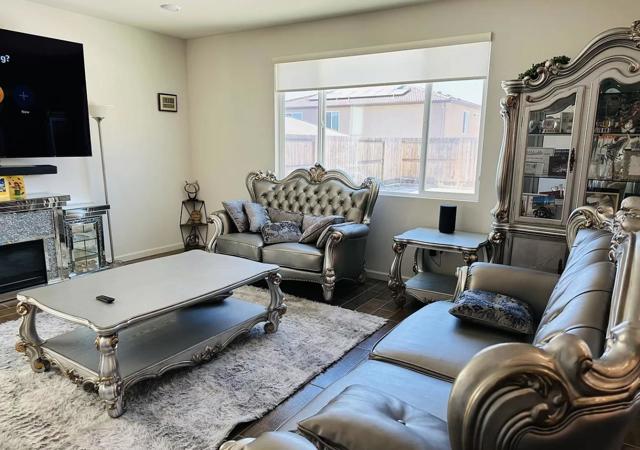 2030 Rosewood Drive, Hollister CA: https://media.crmls.org/mediaz/48ddd3e4-4c45-4023-adf3-bb98d3d082fa.jpg