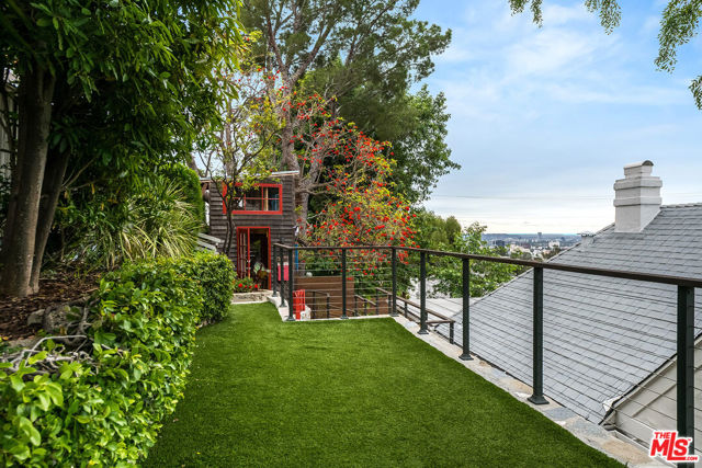 2620 Rutherford Drive, Los Angeles CA: https://media.crmls.org/mediaz/48de8450-1cbc-432d-bcd4-351497b5b477.jpg