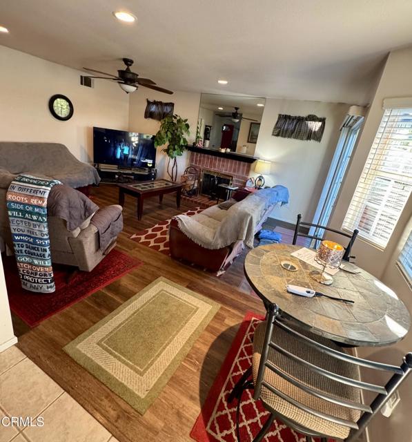 1731 Valencia Place, Oxnard CA: https://media.crmls.org/mediaz/48df6580-399a-4072-9591-17983fe1f4c3.jpg