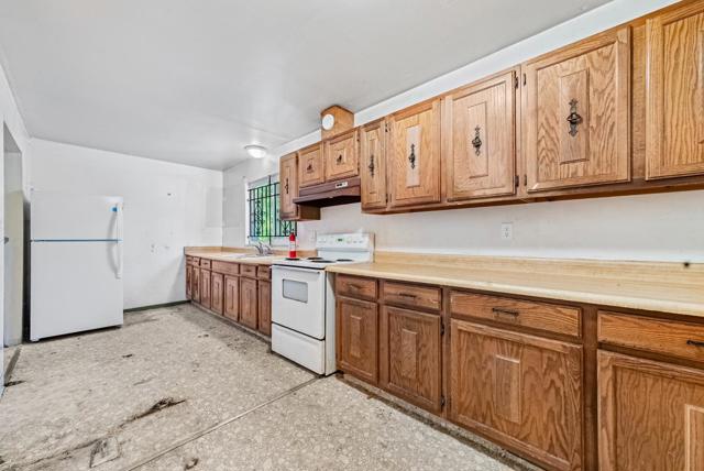 338 Copperfield Avenue, Hayward CA: https://media.crmls.org/mediaz/48e00caf-f42d-44bf-99b6-f75155cdd0bc.jpg