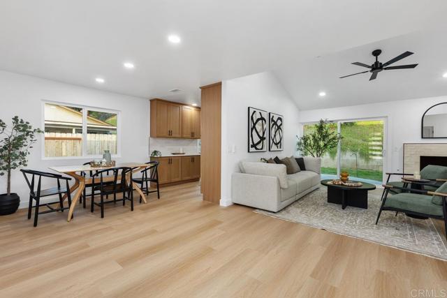 Detail Gallery Image 5 of 46 For 1356 Pleasant Hill St, Escondido,  CA 92026 - 3 Beds | 2 Baths