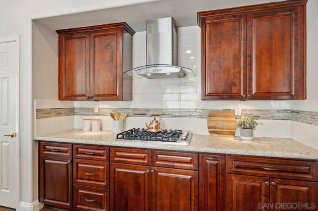 11324 Luxembourg Way, San Diego CA: https://media.crmls.org/mediaz/48e1383c-9259-4eaa-8b2f-9ed47a37d785.jpg
