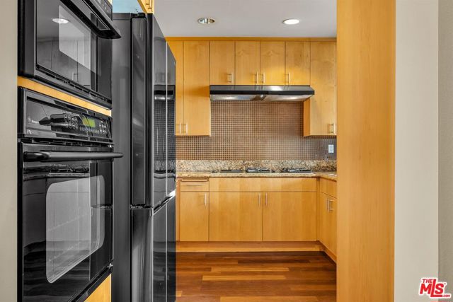 11847 Gorham Avenue, Los Angeles CA: https://media.crmls.org/mediaz/48e1e8dc-3398-4b78-b25d-105093d184d4.jpg