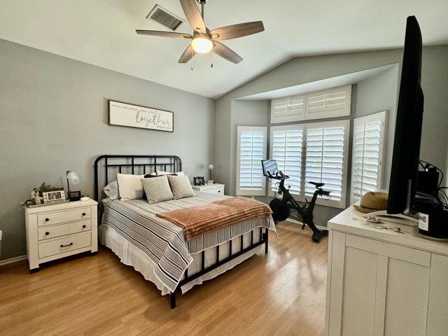Image 10 of 23 For 37511 Golden Pebble Avenue