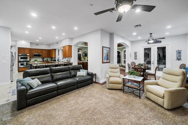 Detail Gallery Image 24 of 73 For 2270 Summit Dr, Escondido,  CA 92025 - 5 Beds | 3/1 Baths