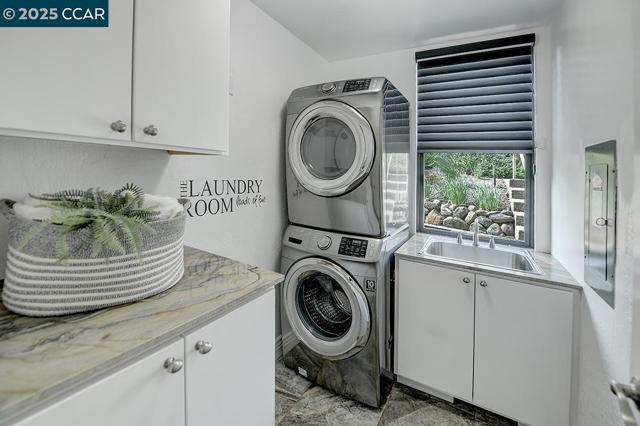3244 Terra Granada Dr, Walnut Creek CA: https://media.crmls.org/mediaz/48e351b2-e14e-463e-a911-78c2385a704d.jpg
