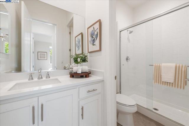 4058 Chalk Hill Way, Dublin CA: https://media.crmls.org/mediaz/48e3d052-f2d6-4445-a58c-c269ba24b538.jpg