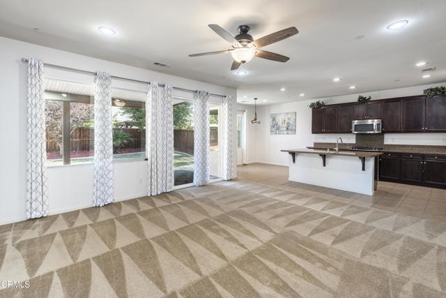 Detail Gallery Image 8 of 28 For 9814 Buckhorn Peak Dr, Bakersfield,  CA 93311 - 3 Beds | 2 Baths