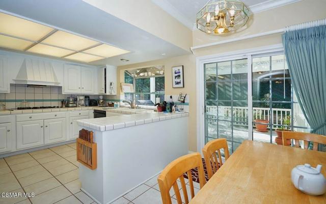 29140 Quail Run Drive, Agoura Hills CA: https://media.crmls.org/mediaz/48e4322e-0a67-41a3-9683-651111302372.jpg