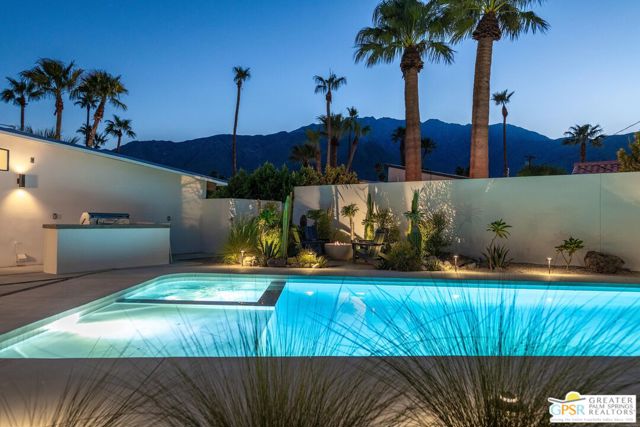 454 E Lindsey Drive, Palm Springs CA: https://media.crmls.org/mediaz/48e4c13c-e27c-4e1c-9c80-7ce320e89322.jpg