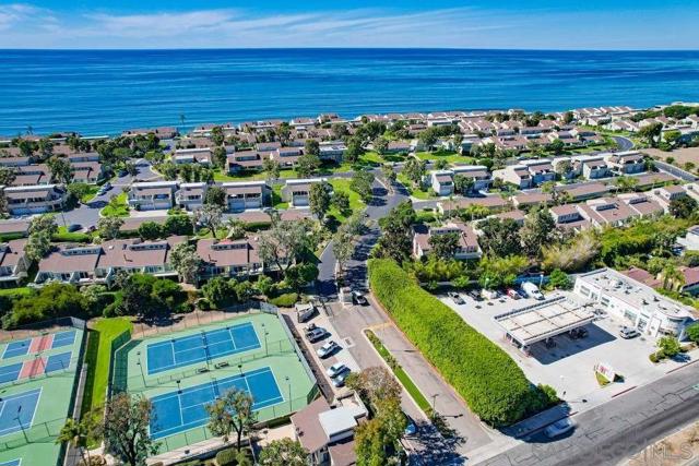 1802 Parliament Rd, Encinitas, California 92024, 3 Bedrooms Bedrooms, ,3 BathroomsBathrooms,Townhouse,For Sale,Parliament Rd,250017152SD