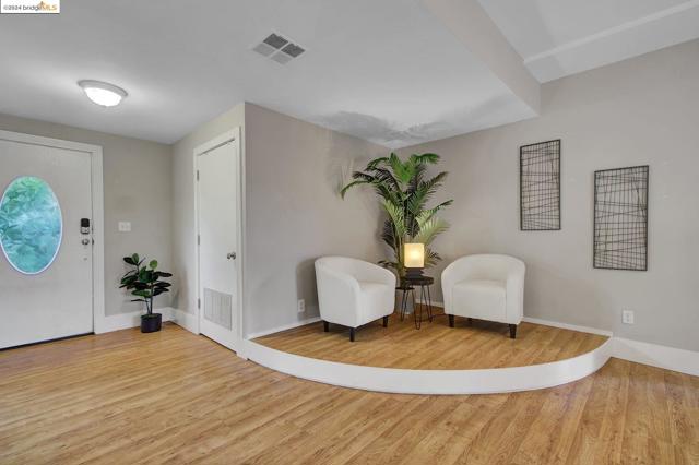 Image 16 of 35 For 1095 67th St