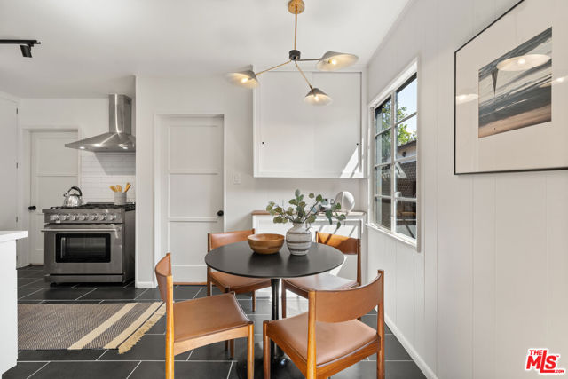 3848 Legion Lane, Los Angeles CA: https://media.crmls.org/mediaz/48e56b16-8d96-497a-8b4f-7e8224659a55.jpg