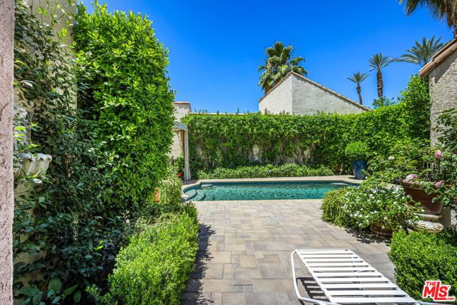 69385 Avenida De Las Montanas, Cathedral City CA: https://media.crmls.org/mediaz/48e57e8f-8160-456b-abba-884454db962f.jpg