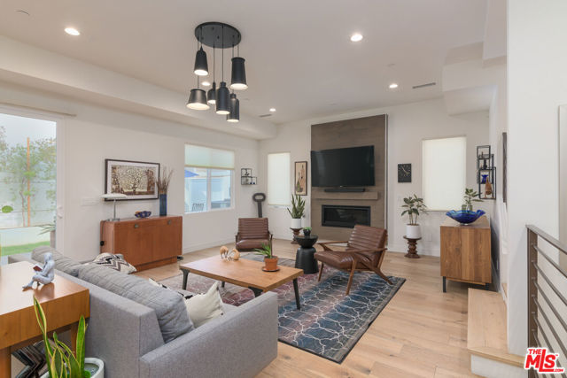 2022 Harriman Lane, Redondo Beach, California 90278, 5 Bedrooms Bedrooms, ,4 BathroomsBathrooms,Residential,Sold,Harriman,24456453