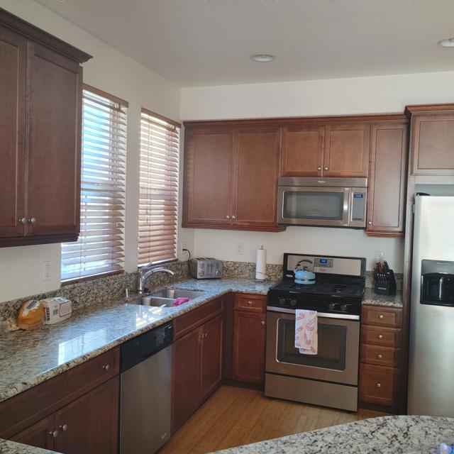 1875 CHAMPAGNE CT, Chula Vista CA: https://media.crmls.org/mediaz/48e7342b-8858-4131-acb4-92ca337ac1fc.jpg