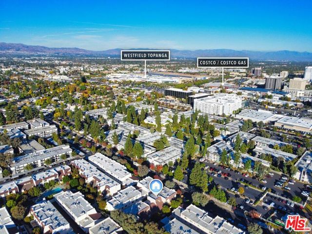 6213 Randi Avenue, Woodland Hills CA: https://media.crmls.org/mediaz/48e757d2-4a35-45ee-b815-96a6e116dd14.jpg