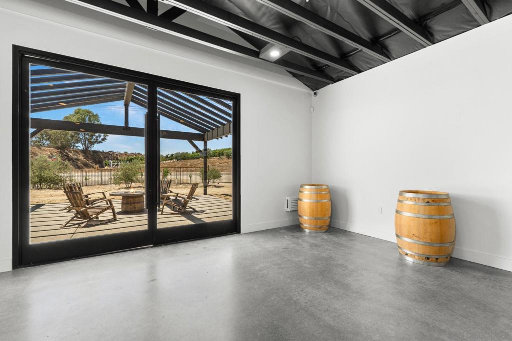 MLS #250033291SD image #22