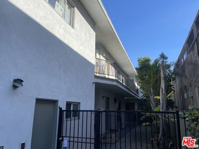 Image 3 for 10772 Woodbine St, Los Angeles, CA 90034