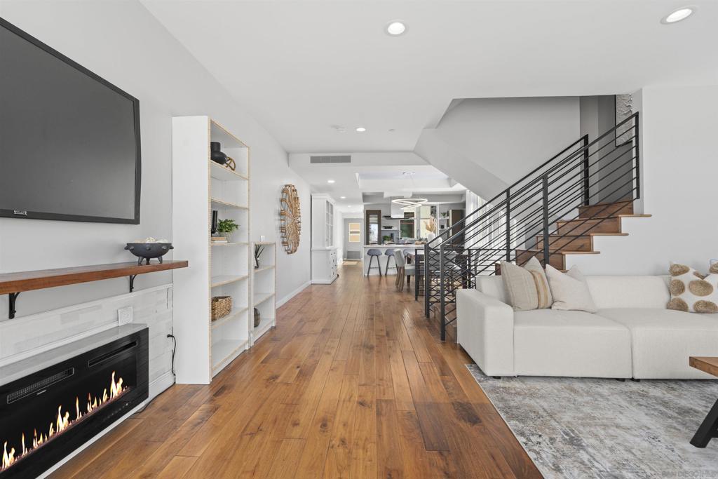 215 2nd St - photo 12