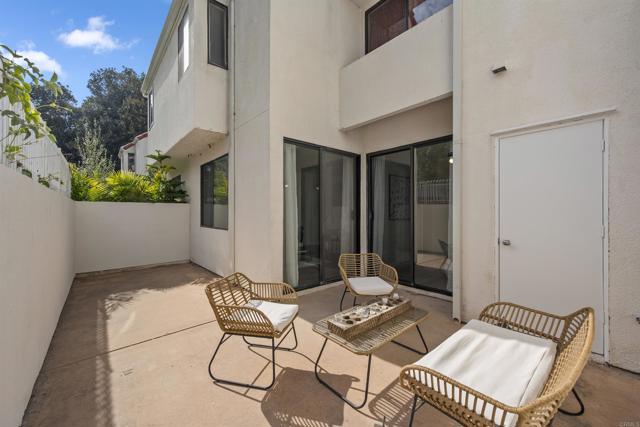 701 Kettner Boulevard, San Diego CA: https://media.crmls.org/mediaz/48ed2fd4-78c8-4bf4-8b7d-0c3d7e418e8a.jpg