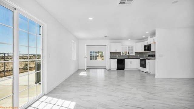 Image 5 of 31 For 943 Pelican Island Court