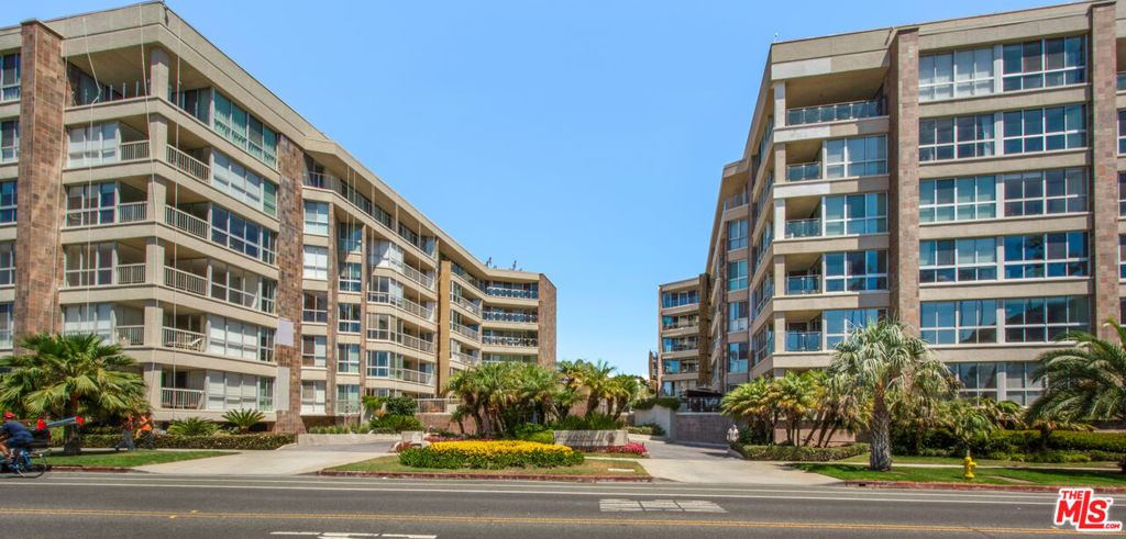 515 Ocean Avenue #402S
