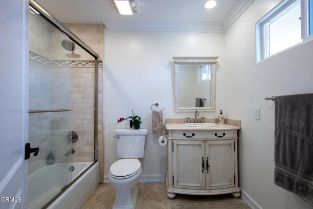 Detail Gallery Image 22 of 27 For 2180 Vista Del Mar Dr, Ventura,  CA 93001 - 3 Beds | 3/1 Baths