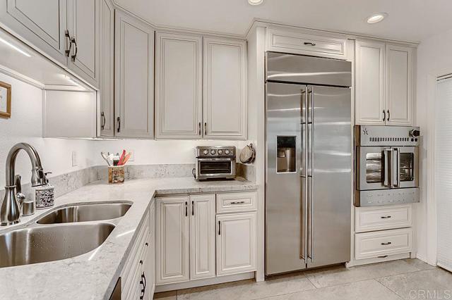 4014 Aguila Street, Carlsbad CA: https://media.crmls.org/mediaz/48edc913-7853-4461-a200-2b2c5b932433.jpg