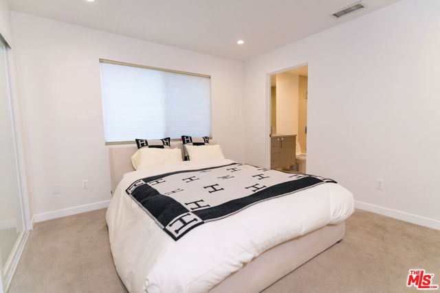 3423 Scadlock Lane, Sherman Oaks CA: https://media.crmls.org/mediaz/48edf4f4-21cb-49b6-a547-e55d7ee22fcb.jpg